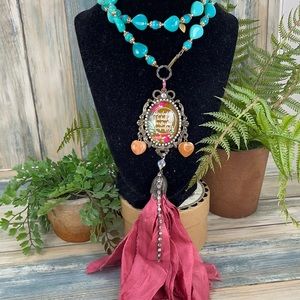 ⭐️Adorned Crown artisan assemblage totally perfect bezel tassel necklace